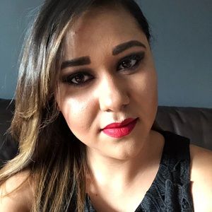 Meet your Posher, Fabiola
